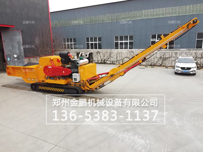 履带式木材综合破碎机-郑州金鹏机械移动式木材破碎设备应用