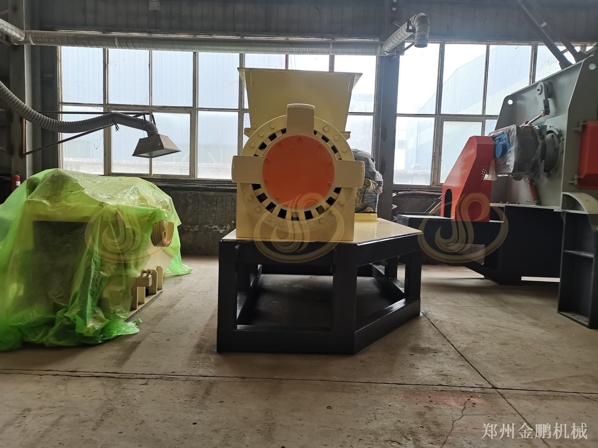 郑州金鹏软塑料撕碎机在薄膜与编织袋回收前处理中的应用