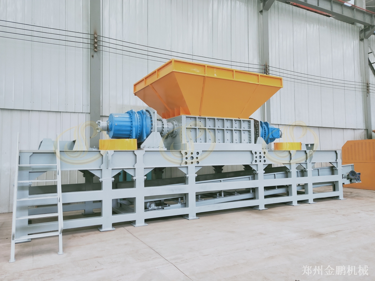郑州金鹏双轴撕碎机用于废旧家具大件垃圾粗碎减容
